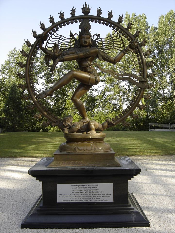 shiva dancing statue